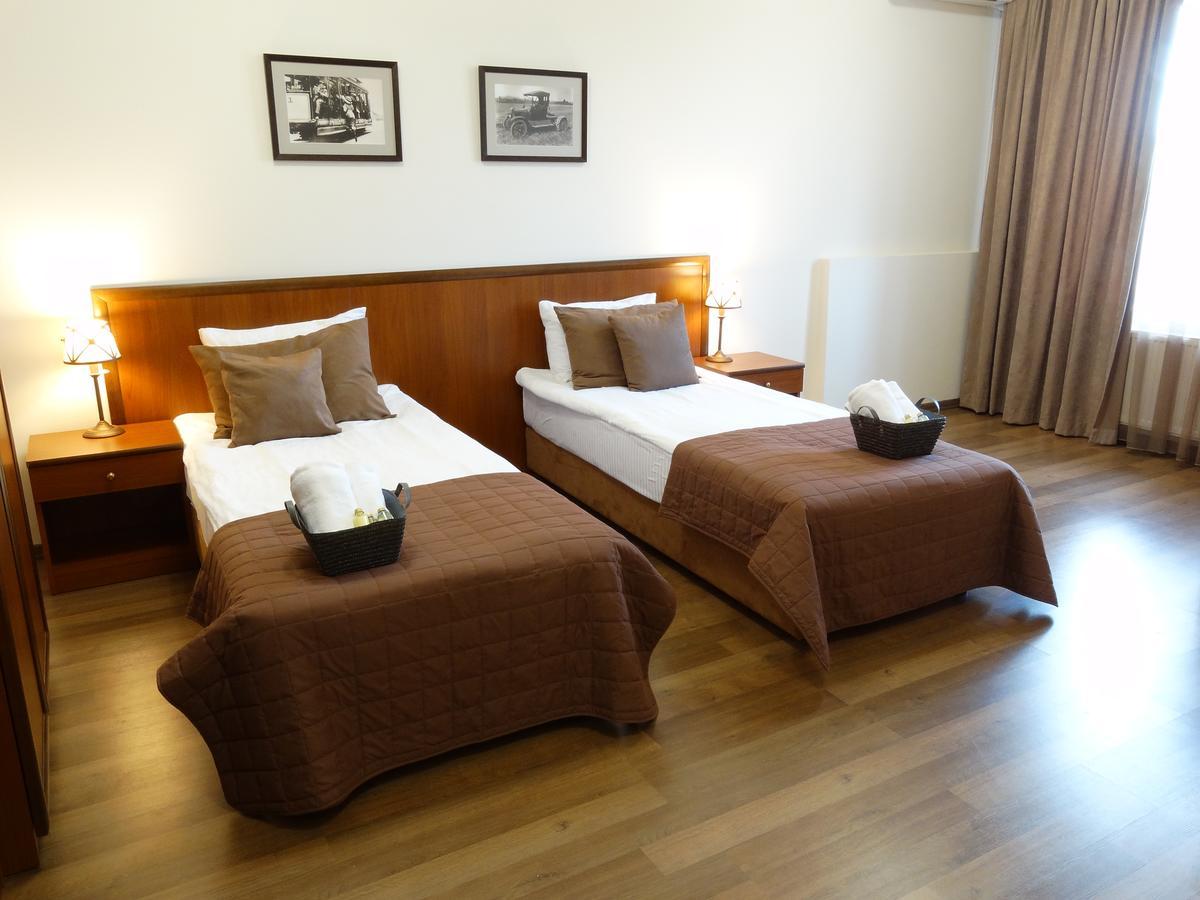 أوديسا Henry Ford Mini Hotel المظهر الخارجي الصورة