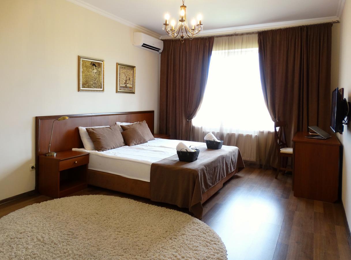 أوديسا Henry Ford Mini Hotel المظهر الخارجي الصورة